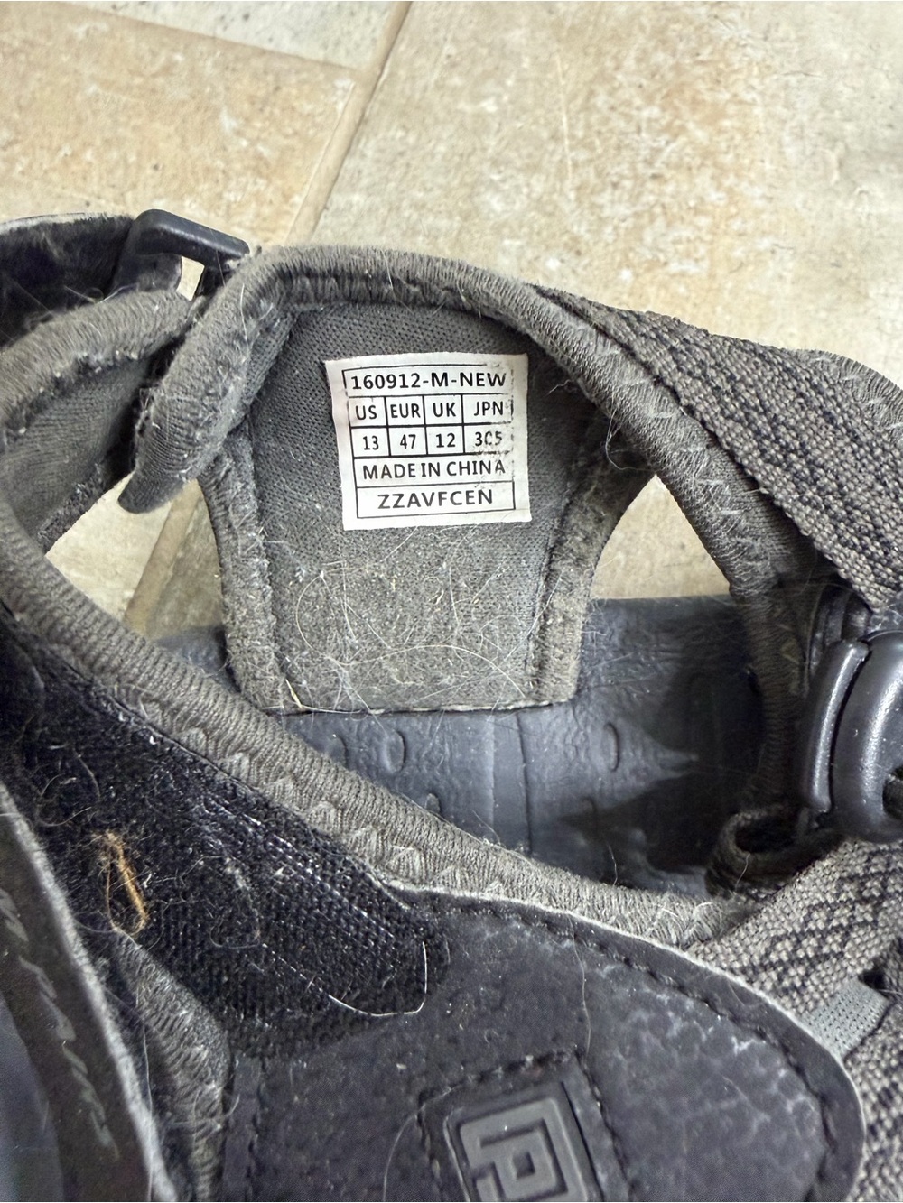 Dream Pairs Men's Closed-Toe Sport Sandal in Black - Picture 3 of 3